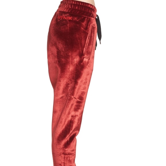 Sold!IVY PARK jogger pants - Picture 3 of 5